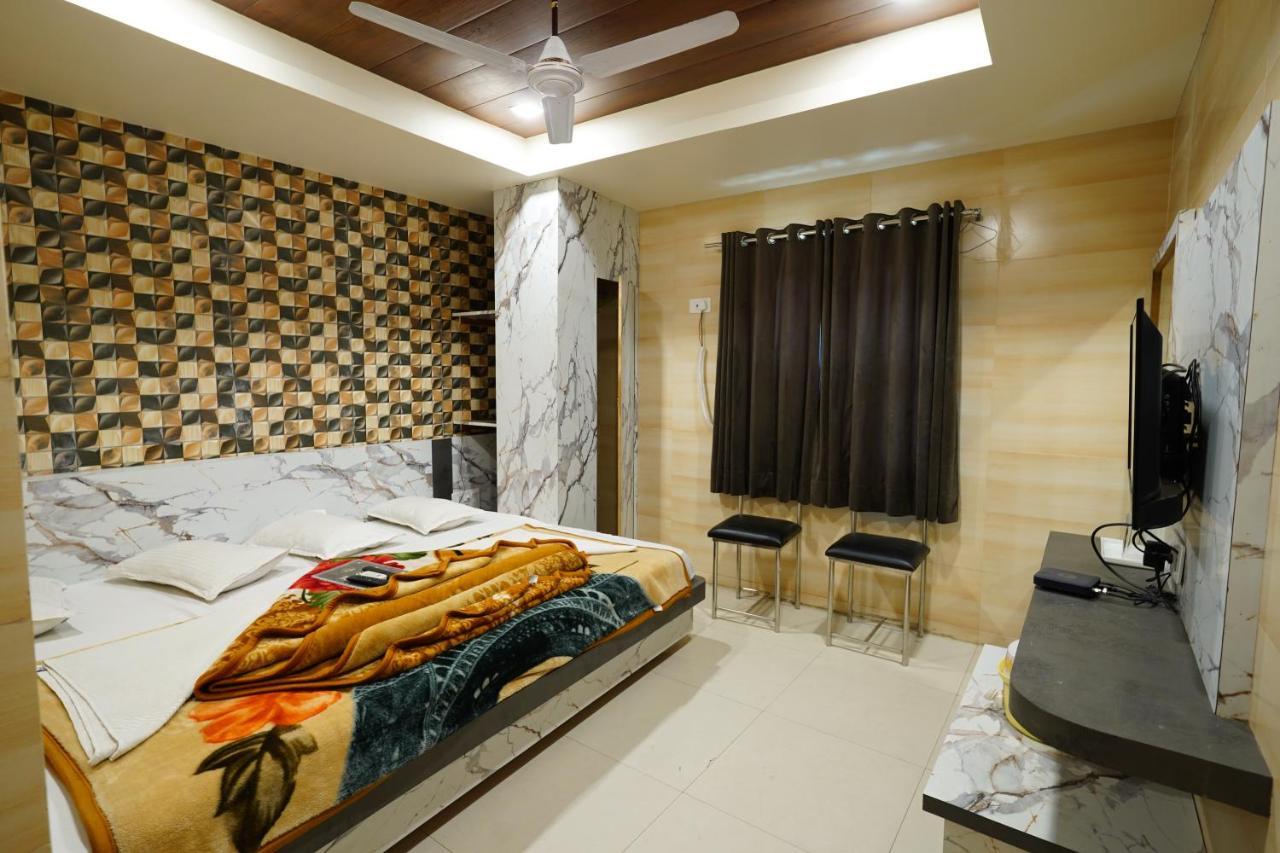 Hotel New Sundaram 150 Mtrs From Dargah อัจเมอร์ ภายนอก รูปภาพ