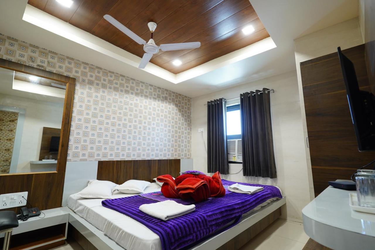 Hotel New Sundaram 150 Mtrs From Dargah อัจเมอร์ ภายนอก รูปภาพ