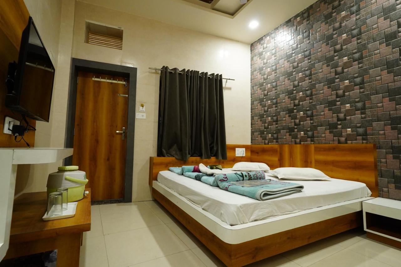 Hotel New Sundaram 150 Mtrs From Dargah อัจเมอร์ ภายนอก รูปภาพ