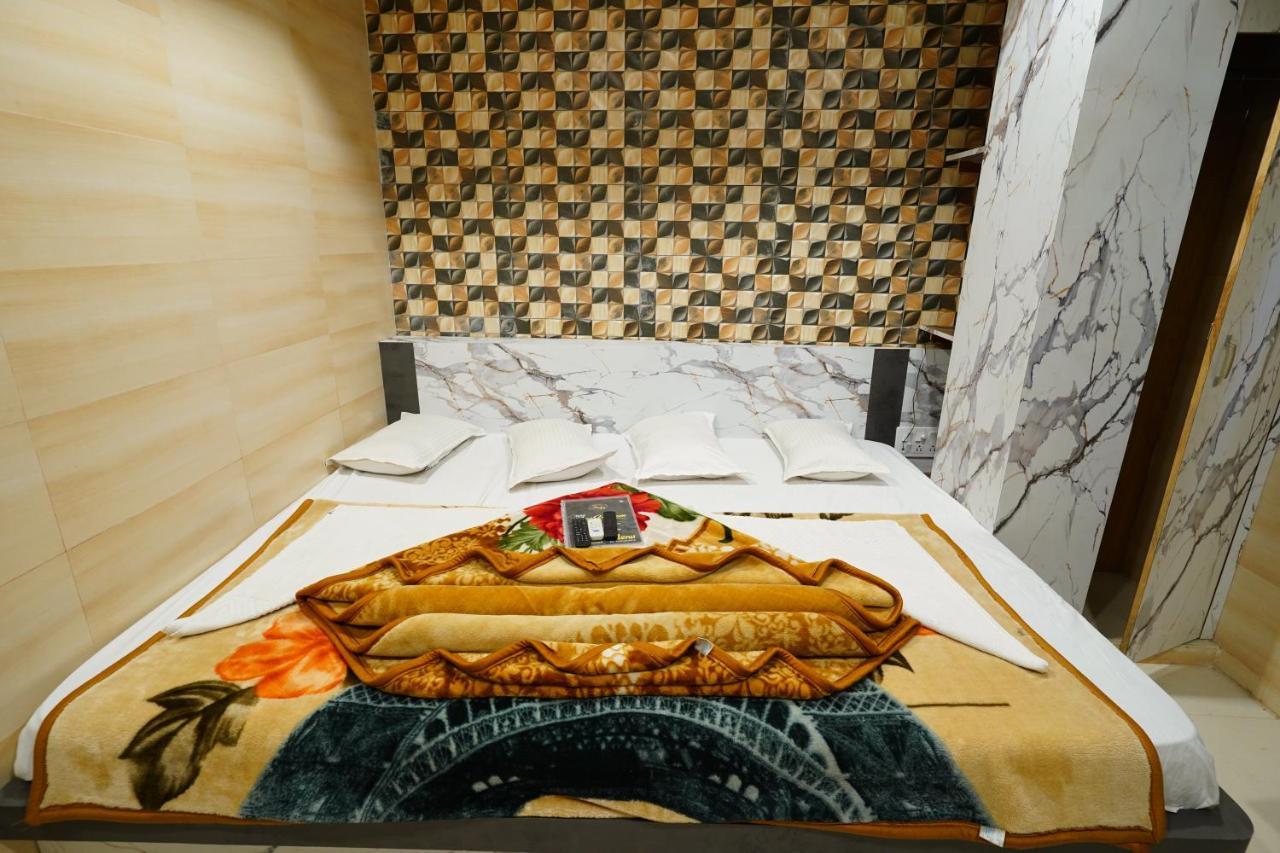 Hotel New Sundaram 150 Mtrs From Dargah อัจเมอร์ ภายนอก รูปภาพ