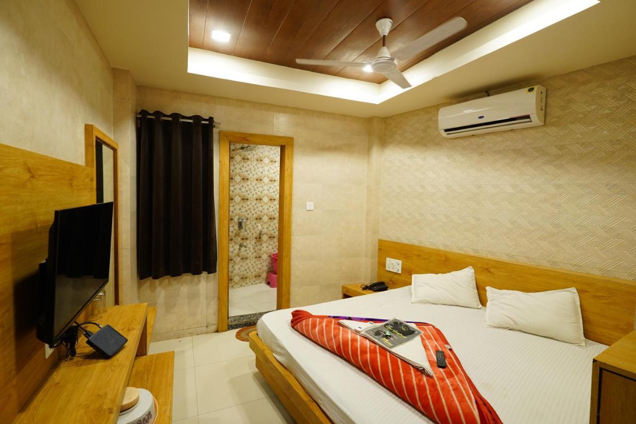 Hotel New Sundaram 150 Mtrs From Dargah อัจเมอร์ ภายนอก รูปภาพ