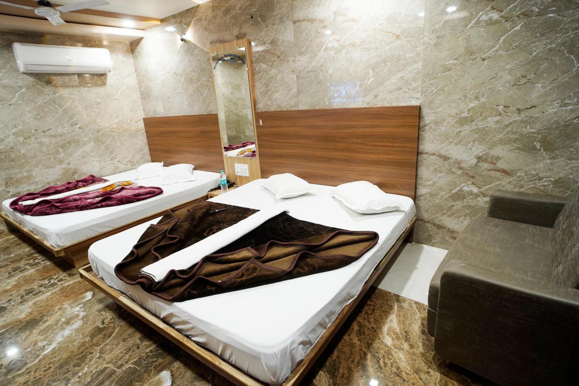 Hotel New Sundaram 150 Mtrs From Dargah อัจเมอร์ ภายนอก รูปภาพ