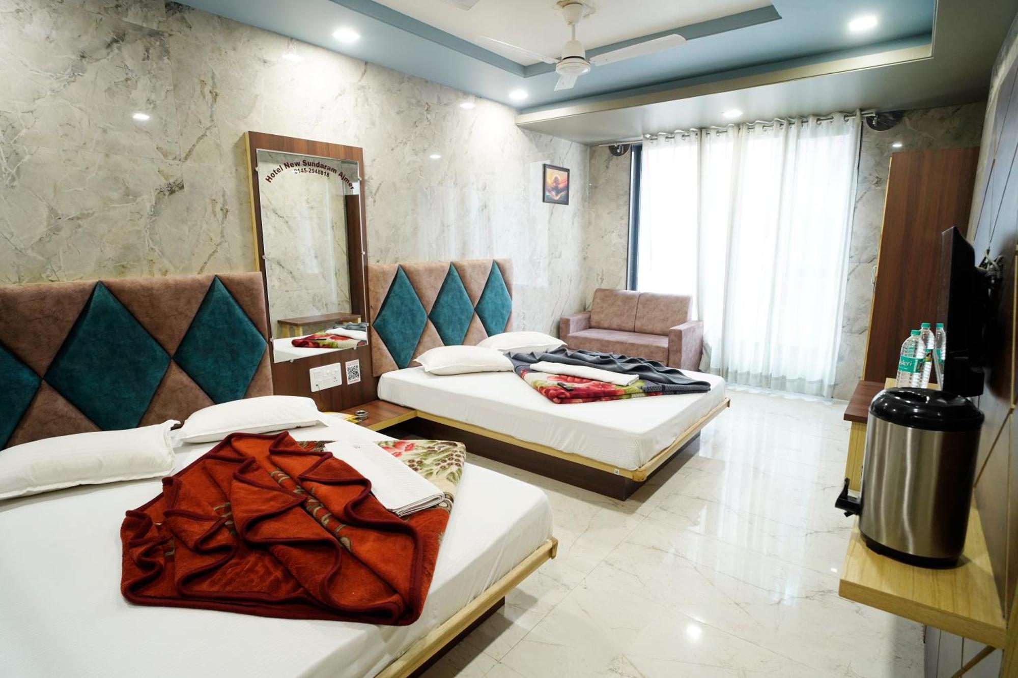 Hotel New Sundaram 150 Mtrs From Dargah อัจเมอร์ ภายนอก รูปภาพ