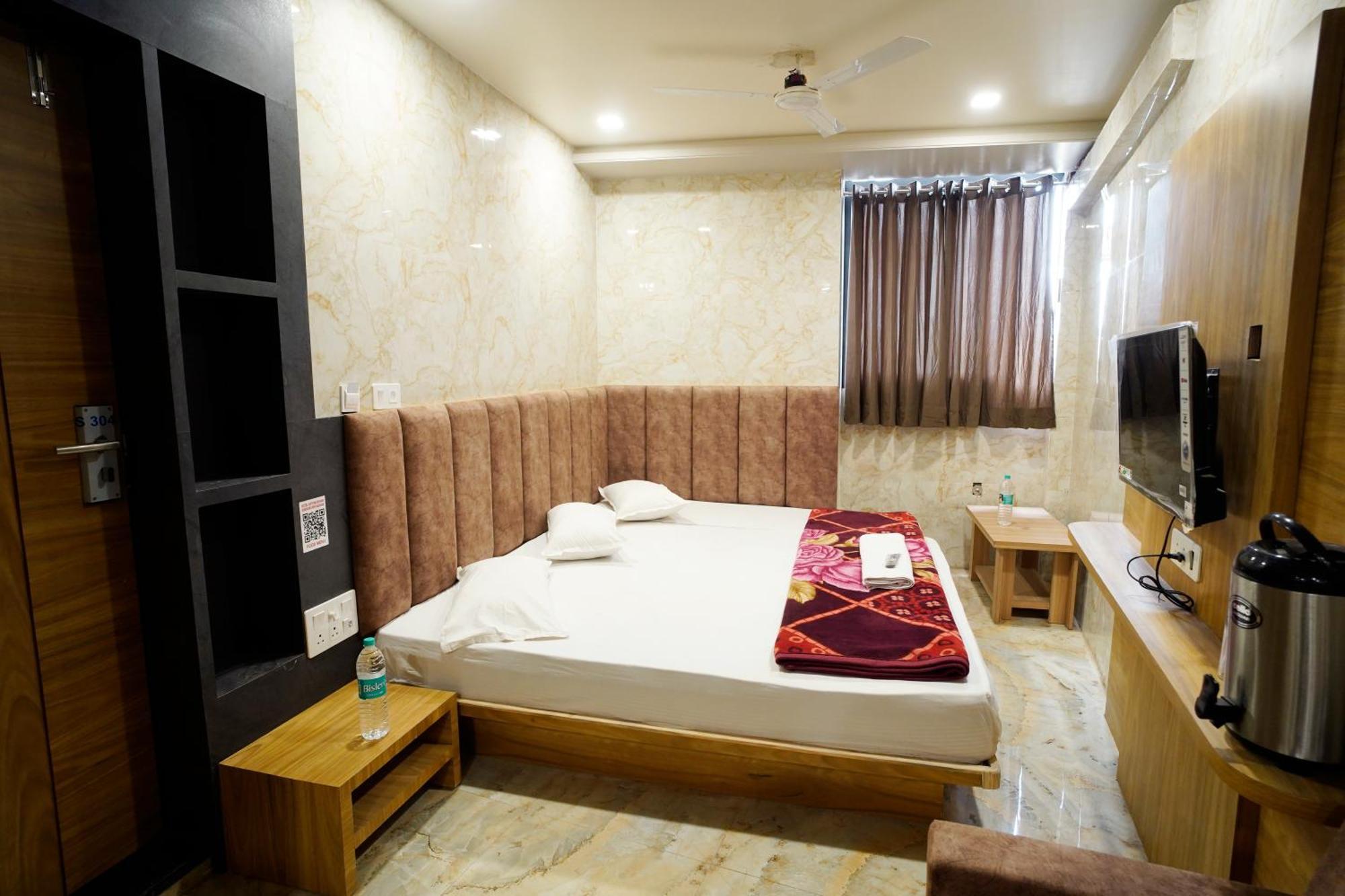 Hotel New Sundaram 150 Mtrs From Dargah อัจเมอร์ ภายนอก รูปภาพ