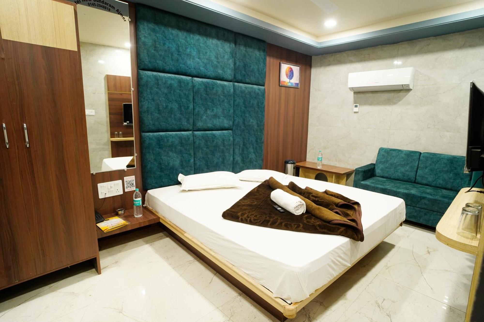 Hotel New Sundaram 150 Mtrs From Dargah อัจเมอร์ ภายนอก รูปภาพ